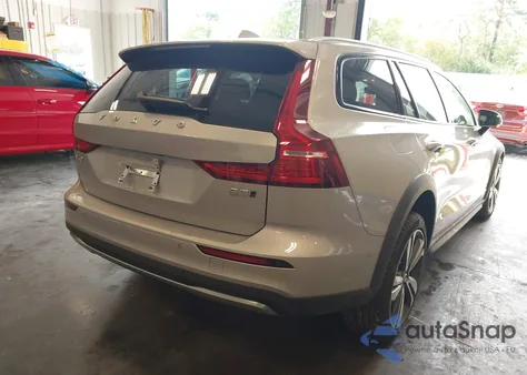 2025 Volvo V60 Cross Country B5 Plus from USA, damaged, VIN YV4L12WK1S2149939
